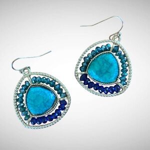 🌸Turquoise, Blue and Gold Tone Earrings